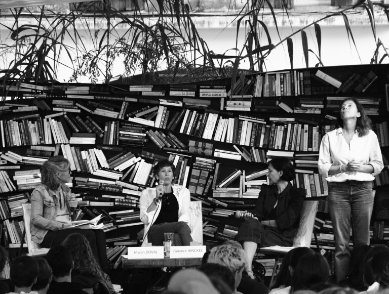 Lancement du Prix littéraire des ados - Florence Hinckel et Myren Duval - Traduction LSF par Aude Jarry et Cécile Lambert-Guidicelli